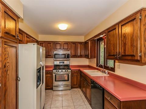 31 Greenridge Rd, Elgin, IL 60120 photo 4