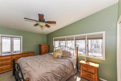 1880 Nimitz Dr, Des Plaines, IL 60018 photo 9
