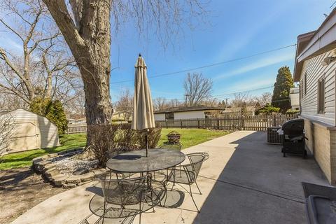 1880 Nimitz Dr, Des Plaines, IL 60018 photo 19