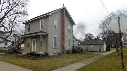 201 E Comanche Ave, Shabbona, IL 60550 photo 2