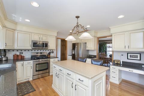 3521 Lakeview Dr, Algonquin, IL 60102 photo 11