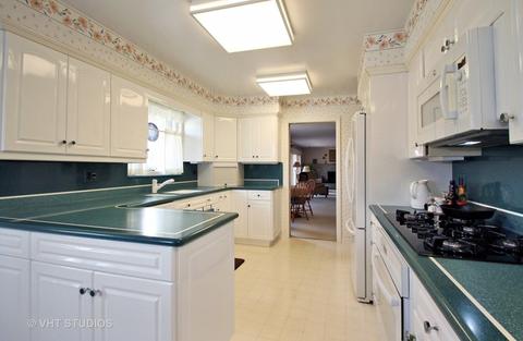 1900 Central Rd, Glenview, IL 60025 photo 3