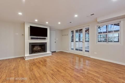 1007 Dell Rd, Northbrook, IL 60062 photo 6