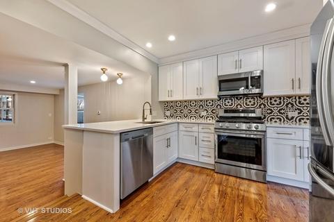 1007 Dell Rd, Northbrook, IL 60062 photo 5
