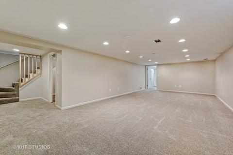 1007 Dell Rd, Northbrook, IL 60062 photo 14