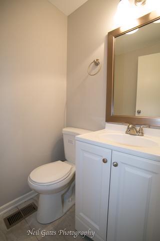 913 College Ave, Matteson, IL 60443 photo 14