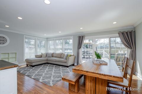 832 Lyford Ln, Wheaton, IL 60189 photo 4
