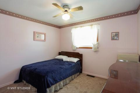 9213 Willow Ln, Bridgeview, IL 60455 photo 7