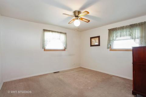 9213 Willow Ln, Bridgeview, IL 60455 photo 6