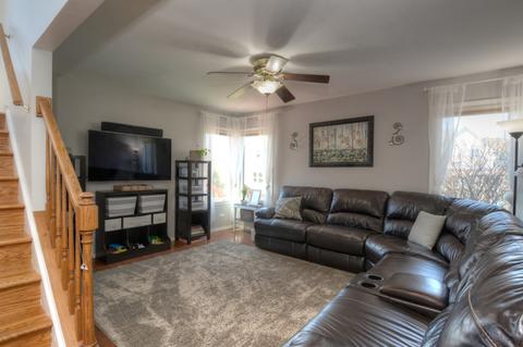1442 Boston Ct, Bartlett, IL 60103 photo 2