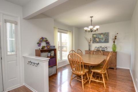 1442 Boston Ct, Bartlett, IL 60103 photo 4