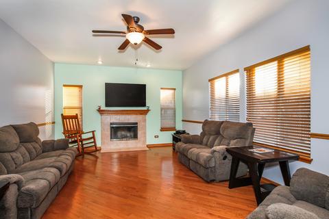 2011 Fieldstone Ct, Plainfield, IL 60586 photo 8
