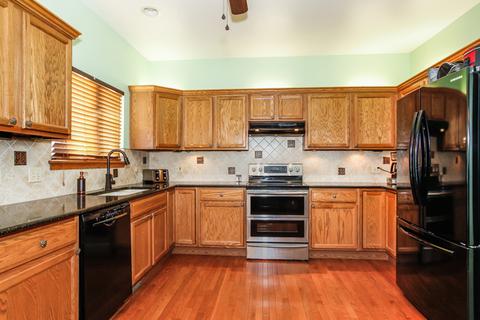 2011 Fieldstone Ct, Plainfield, IL 60586 photo 4