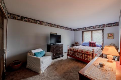 2806 S Riverside Dr, Mchenry, IL 60050 photo 11