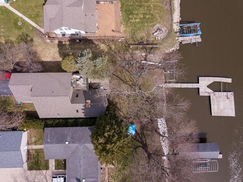 2806 S Riverside Dr, Mchenry, IL 60050 photo 3