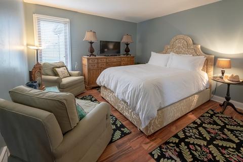 2806 S Riverside Dr, Mchenry, IL 60050 photo 12