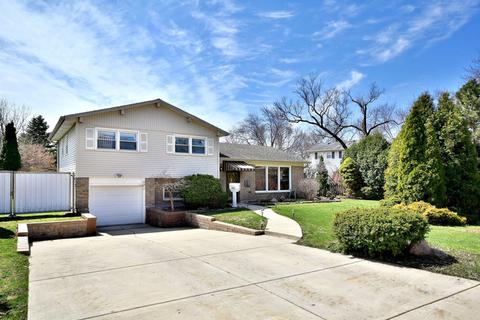1103 Juniper Ln, Mount Prospect, IL 60056 photo 1