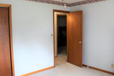 513 E Wall St, Morrison, IL 61270 photo 11