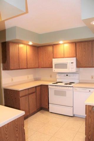 513 E Wall St, Morrison, IL 61270 photo 6