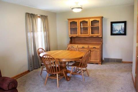 513 E Wall St, Morrison, IL 61270 photo 4