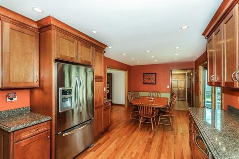 533 Hawthorne Ave, Bartlett, IL 60103 photo 8