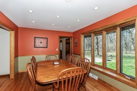 533 Hawthorne Ave, Bartlett, IL 60103 photo 9