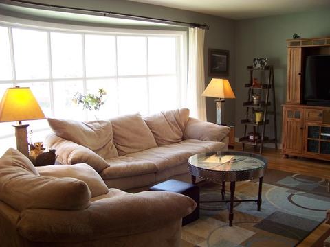 649 E Meyer St, Monticello, IL 61856 photo 2
