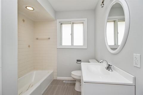 372 S Curtis Ave, Kankakee, IL 60901 photo 12