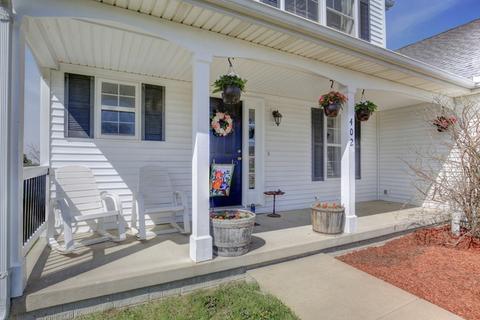402 Deerpath St, Tolono, IL 61880 photo 4