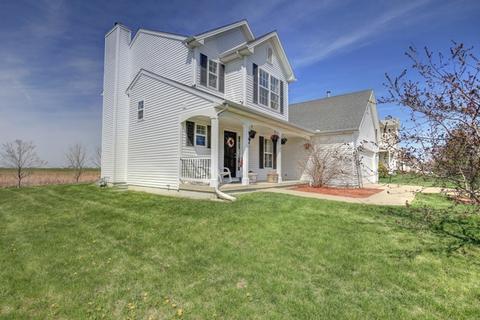 402 Deerpath St, Tolono, IL 61880 photo 2