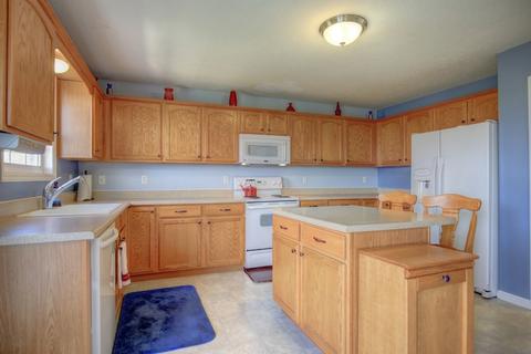 402 Deerpath St, Tolono, IL 61880 photo 21