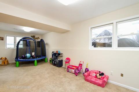 520 Santa Barbara Rd, Mchenry, IL 60051 photo 6