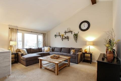 520 Santa Barbara Rd, Mchenry, IL 60051 photo 2