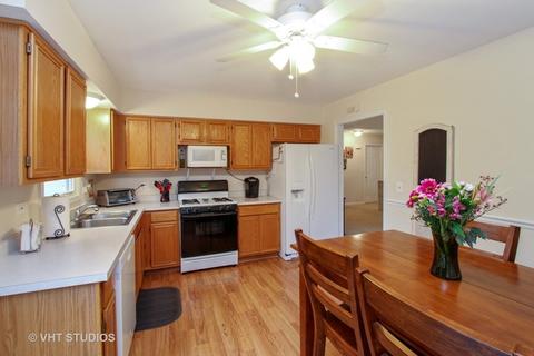 520 Santa Barbara Rd, Mchenry, IL 60051 photo 5