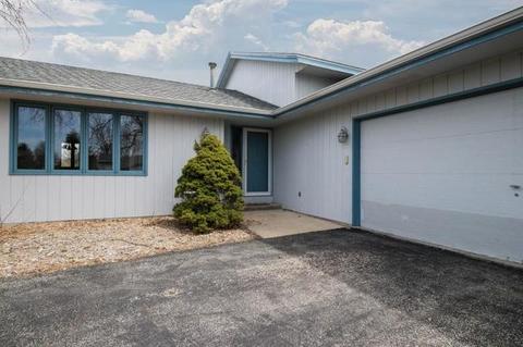 4246 Gloucester Rd, Roscoe, IL 61073 photo 3