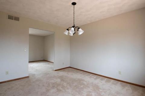 4246 Gloucester Rd, Roscoe, IL 61073 photo 9