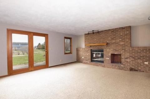 4246 Gloucester Rd, Roscoe, IL 61073 photo 18