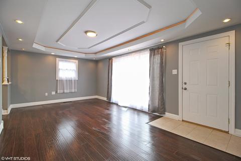 9 Monee Ct, Park Forest, IL 60466 photo 2