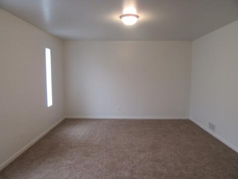 1072 Marshall Dr, Des Plaines, IL 60016 photo 7