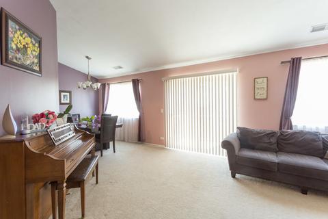 1514 Camden Ct #B2, Wheeling, IL 60090 photo 4