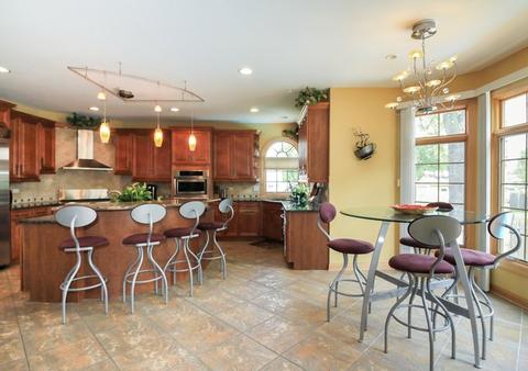 2275 Webster Ln, Des Plaines, IL 60018 photo 10
