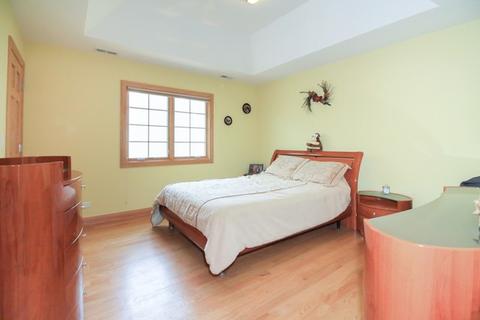 2275 Webster Ln, Des Plaines, IL 60018 photo 13