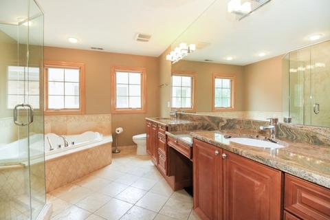 2275 Webster Ln, Des Plaines, IL 60018 photo 12