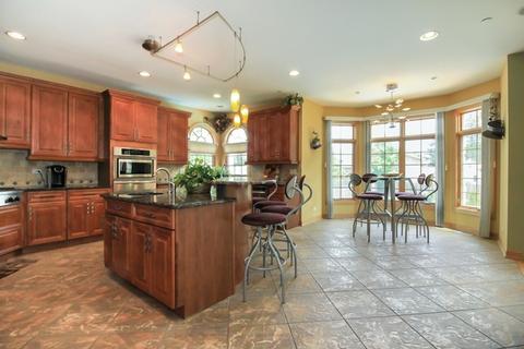 2275 Webster Ln, Des Plaines, IL 60018 photo 9