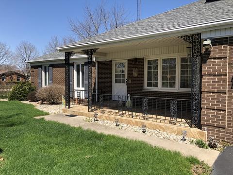 1933 W Tower Dr, Kankakee, IL 60901 photo 2