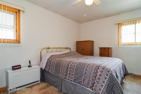 18 N School St, Addison, IL 60101 photo 5