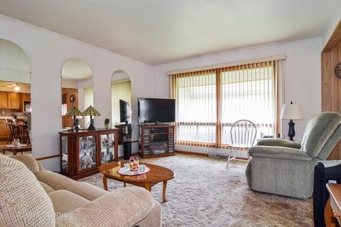 18 N School St, Addison, IL 60101 photo 2