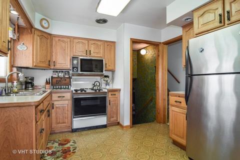18 N School St, Addison, IL 60101 photo 3