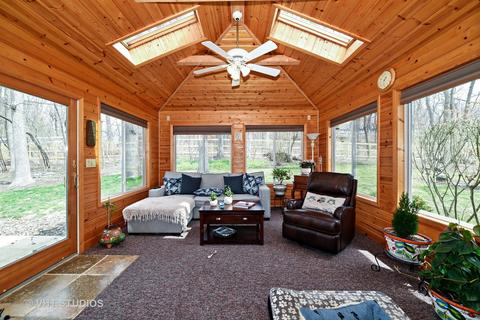 35 W257 Pearson Dr, Wayne, IL 60184 photo 10