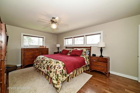 35 W257 Pearson Dr, Wayne, IL 60184 photo 11